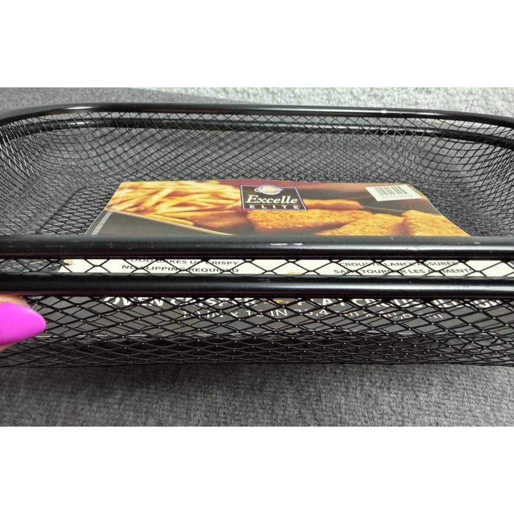 Wilton Bake It Better 10” X 16” Oven Crisper - Set of Two: 1 New/1 Used Once!